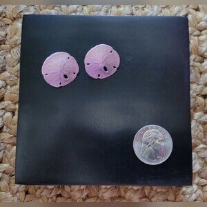 Vtg dainty blush colored sand dollar earrings